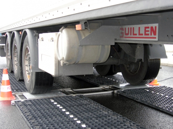 Transport : Des stations de pesage pour les poids lourds pour bientôt