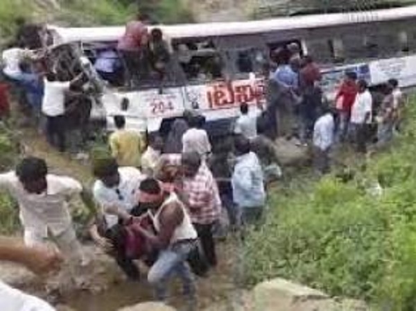 Inde : 50 morts dans un accident de bus