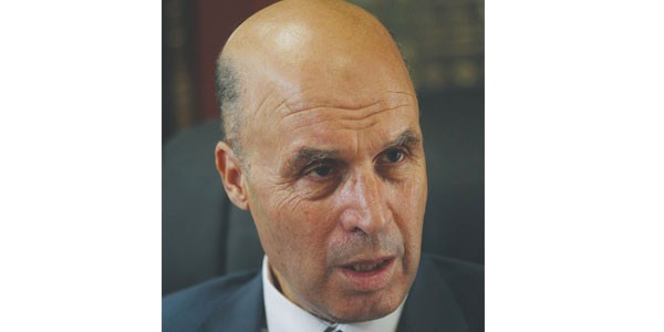 Le dg de l’ONPS rassure: “Le livre scolaire disponible en quantité suffisante”