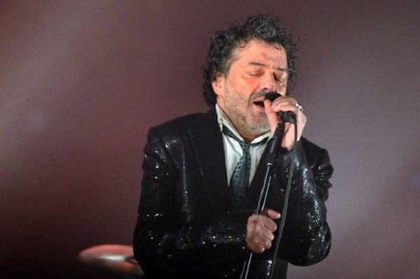 Vidéo : La dépouille de Rachid Taha est arrivée à Oran