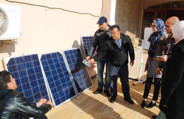 Taher: La première école primaire en énergie solaire