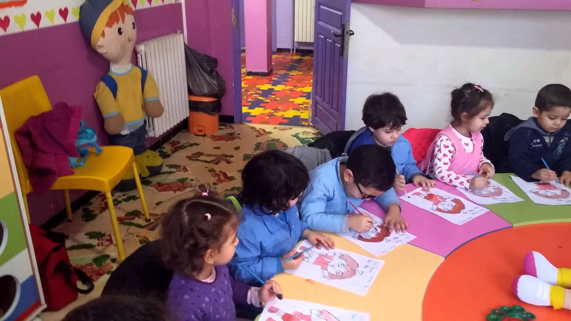 Non-respect des normes, tarifs élevés et surcharge des crèches: Les « orphelins » de midi