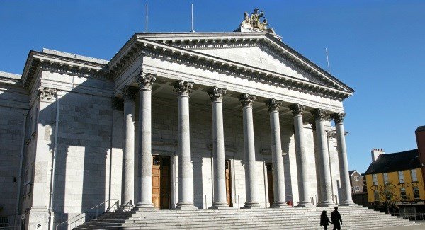 Irlande: Condamnation d’un algérien qui a menacé une infirmière
