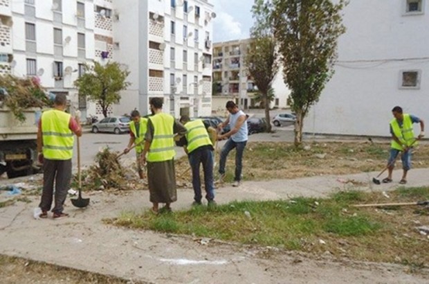 Opération de nettoiement, dans les cités d&rsquo;Oran Est: 44 tonnes de déchets inertes et ordures ménagères ramassées