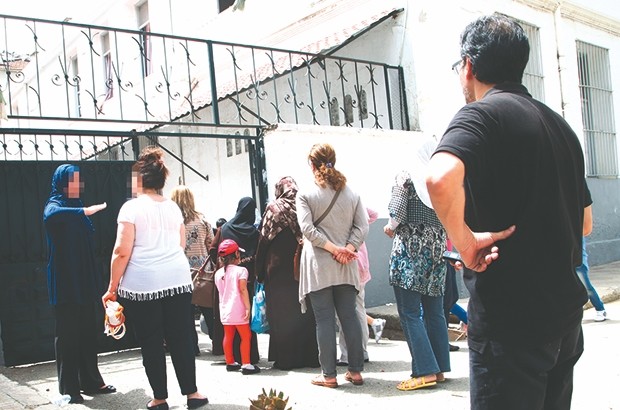 Le président de la fédération des parents d’élèves d’Oran l’a souligné: “Nous sommes contre cette pratique”