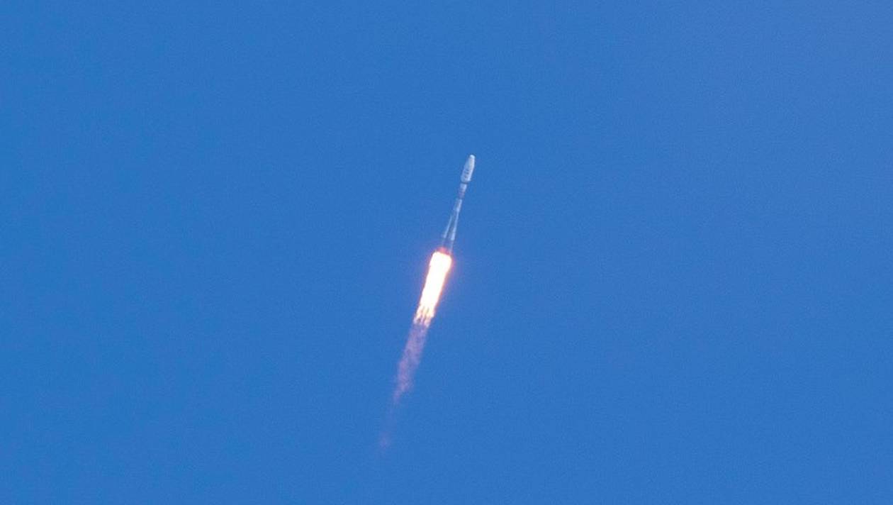 Russie: Une capsule Soyouz atterrit en urgence après une défaillance au lancement