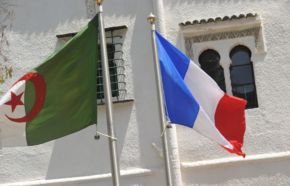 Députés français: « L’accueil par l’Algérie de ses “Harraga” en échange d’une aide financière au développement »