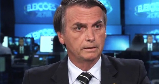 Brésil: Bolsonaro grimpe dans les sondages