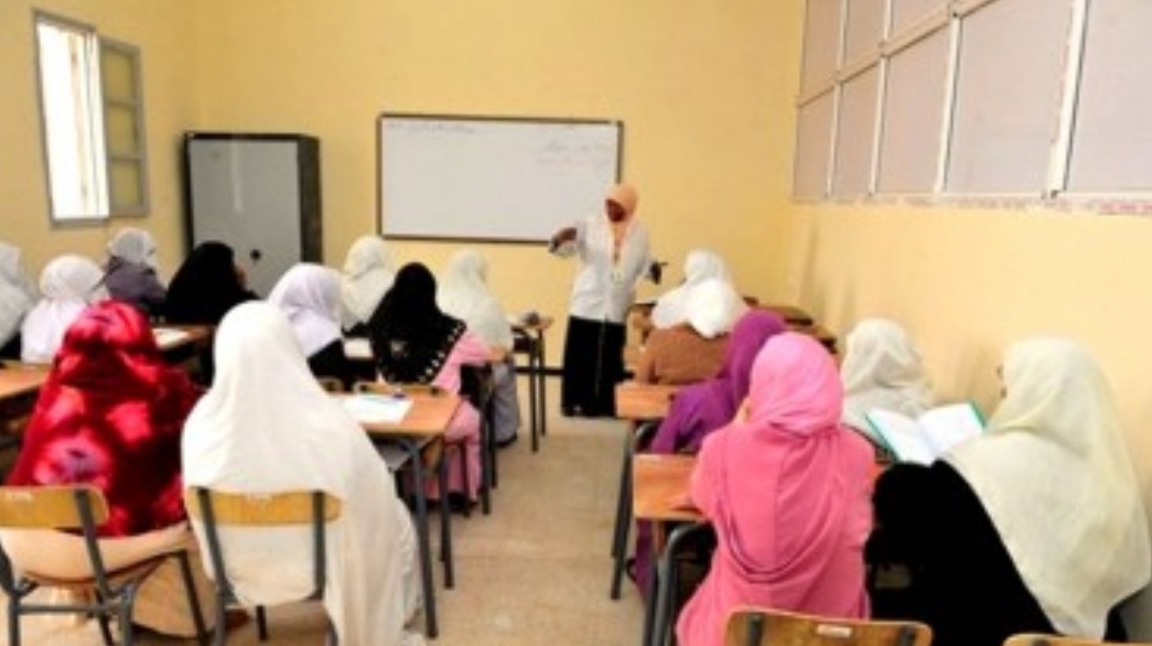 Naama: Des cours pour 2 000 analphabètes