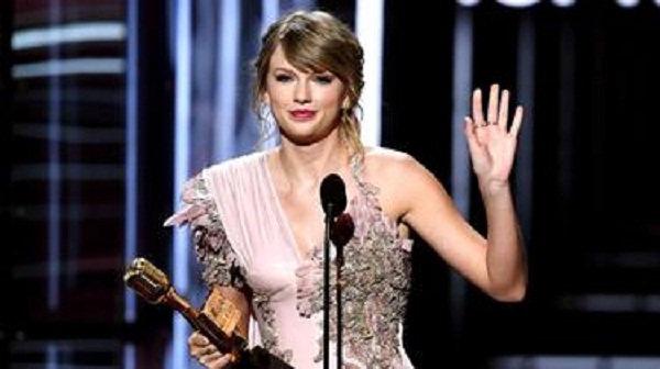 Législatives américaines : Imprévisible, Taylor Swift s’engage en faveur des démocrates