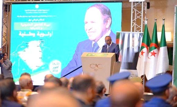 Le Président Bouteflika consacre un programme spécial de développement en faveur des wilayas frontalières