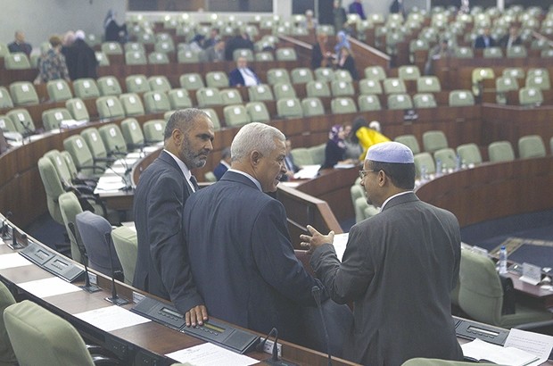 L’opposition ouvre le feu sur la majorité et s’indigne