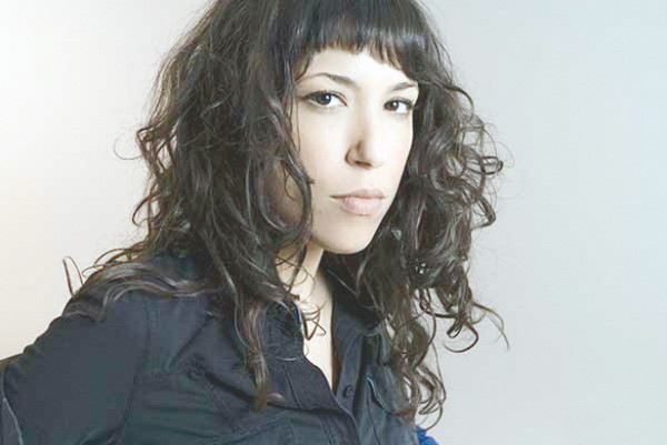 Elle a intitulé son album “ASWÂT” : Djazia Satour renoue avec l’Algérie, la dépossession et l’exil
