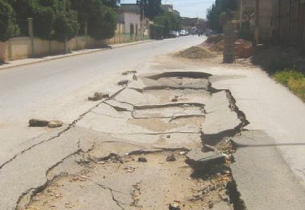 Kenanda (Relizane): La route de Zemmoura en nette dégradation