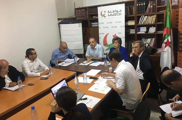 Mouwatana : «Bouteflika doit partir»!