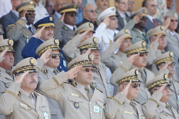 Un ex-ministre évoque les dessous du blocage du parlement et l’affaire des généraux