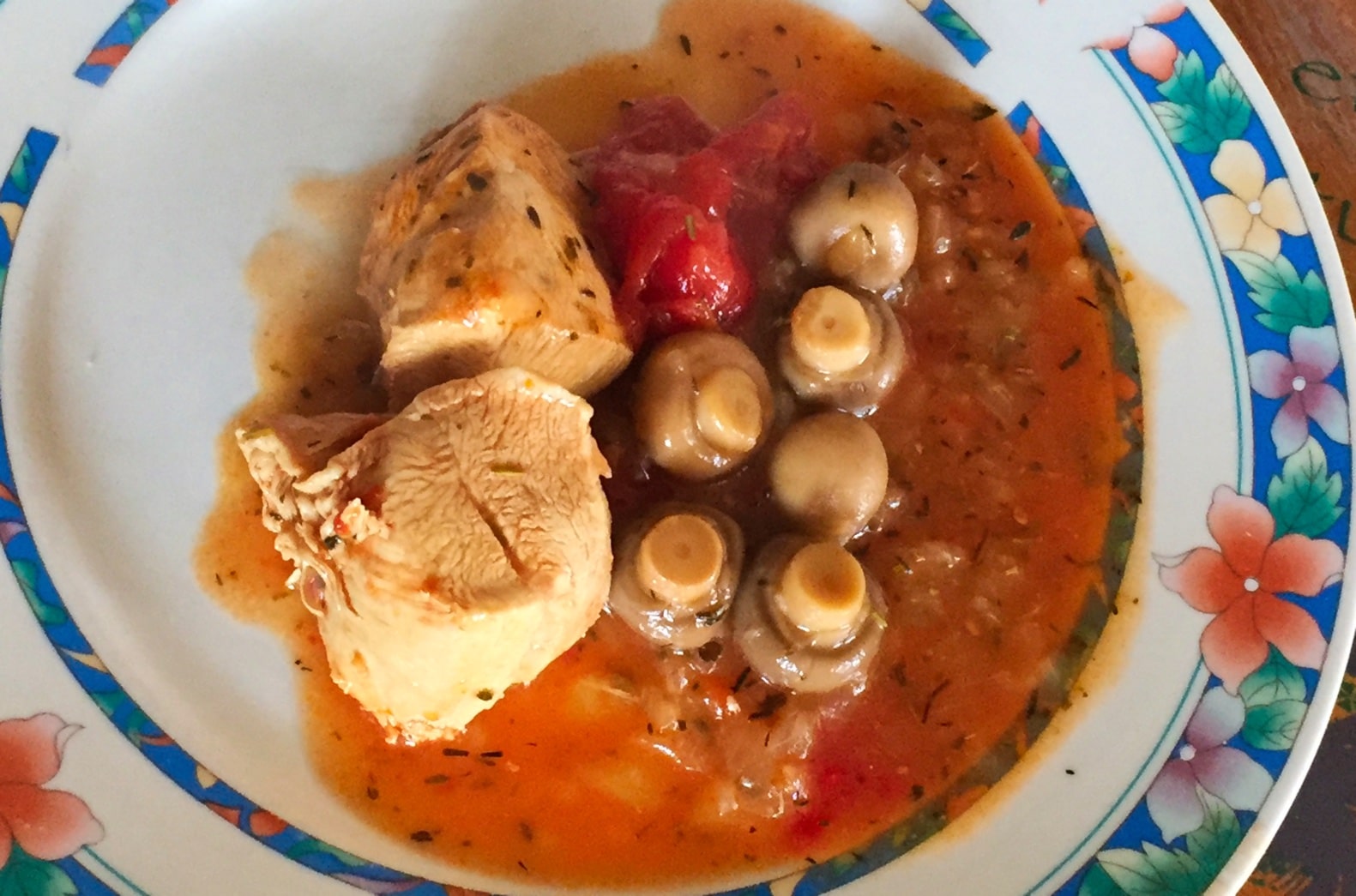 Recette: Poulet tomate-champignons