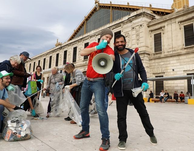 Amar Adjili en France pour nettoyer la ville de Marseille !