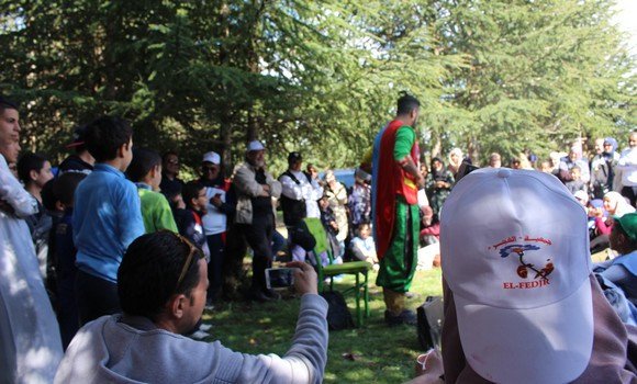 Tissemsilt: les associations multiplient leurs actions de solidarité et de bienfaisance