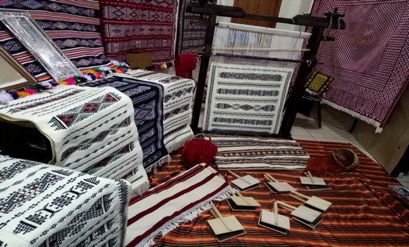 Festival du tapis d’Ath Hicham : l’estampillage a permis de préserver l’authenticité du tapis traditionnel