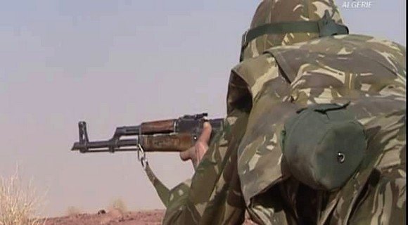 Un terroriste qui avait rallié les groupes terroristes en 1996 capturé à Mascara (MDN)