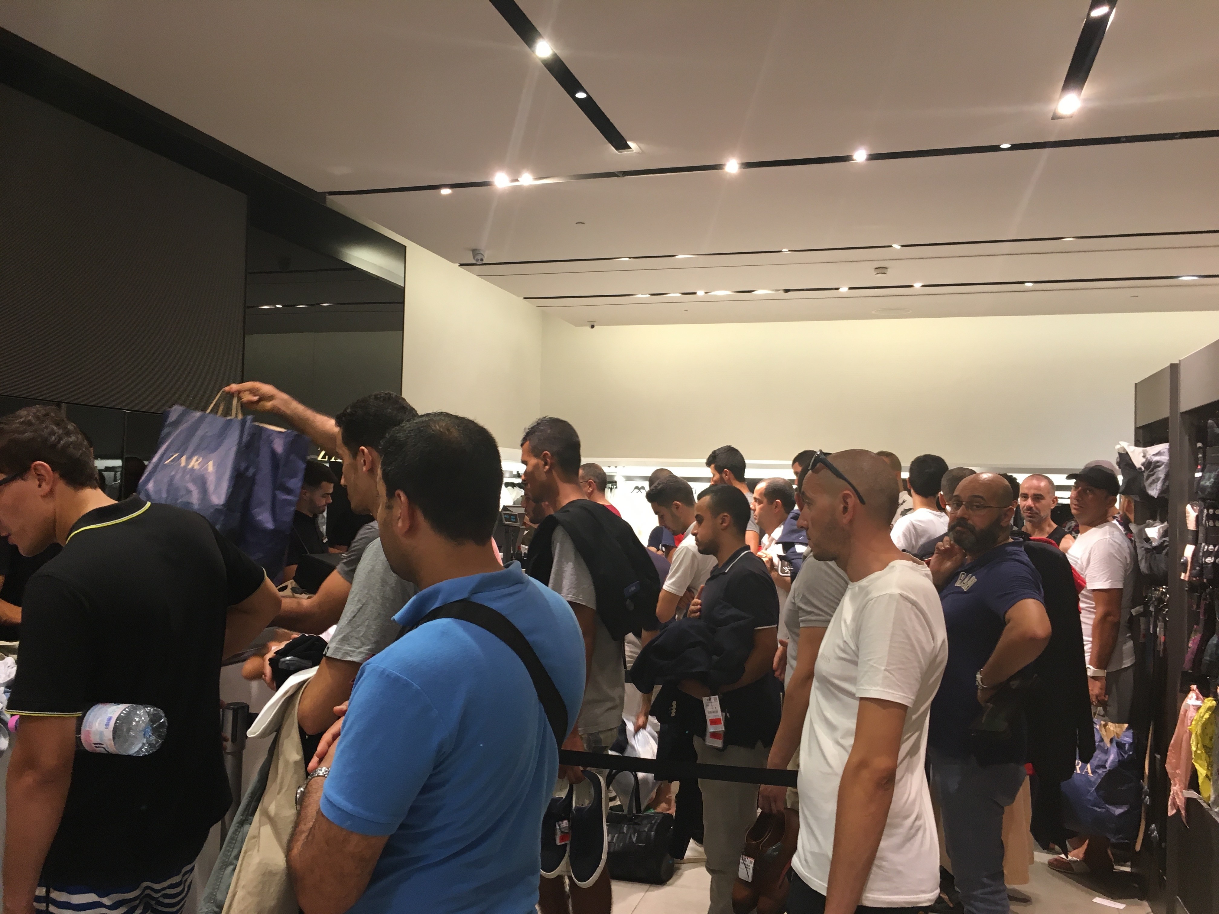 Des réductions allant jusqu’à 90% sur tous les produits: Black friday, cette folle nuit d’achats