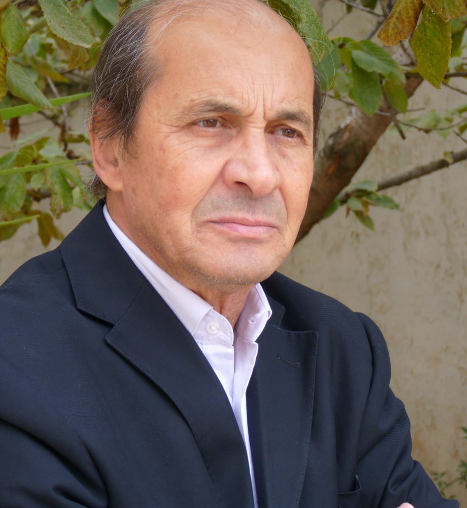 Hosni Kitouni, auteur, à l’expression: Les défricheurs de la mémoire