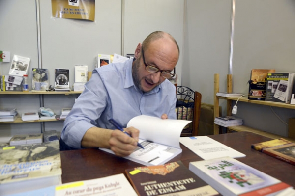 Kamel Chekkat signe son nouvel ouvrage aux éditions Necib: Pour le débat religieux et contre certaines thèses orientalistes
