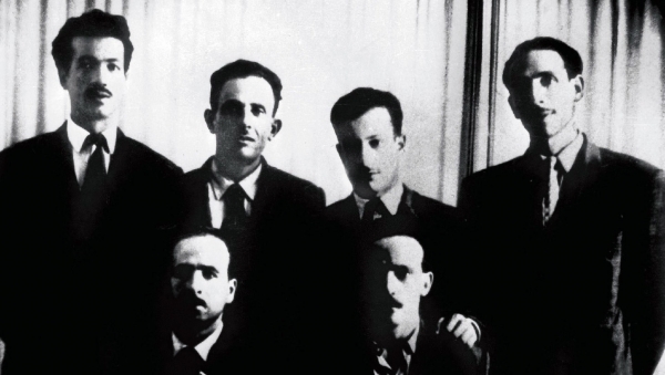 Nouvelle séquence dans le cours de la revendication nationale : Six hommes et la chambre noire