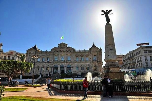 Mise en service de l&rsquo;ascenseur électrique reliant le port: Un tarif symbolique de 20 dinars pour les usagers