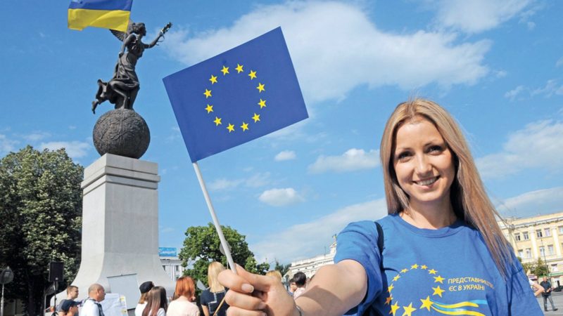 Les Turcs et les Ukrainiens se déplacent désormais sans passeport en Ukraine