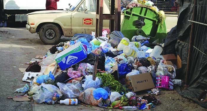 Béjaïa: Les Chinois nettoient les rues