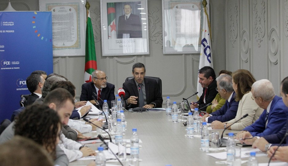 Le FCE salue l&rsquo;engagement du président Bouteflika en faveur des causes africaines