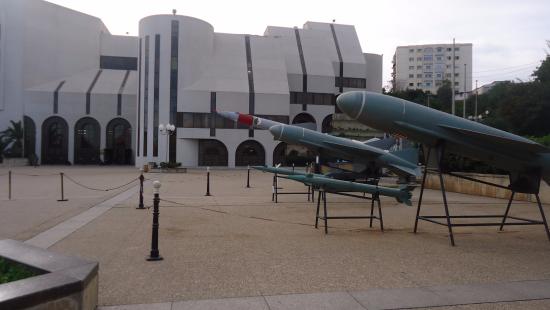 Le Musée central de l’Armée célèbre le 64e anniversaire du déclenchement de la guerre de libération