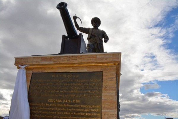 La statue de Baba Arroudj évoque la mémoire commune algéro-turque