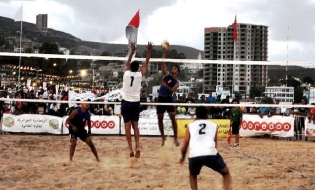 Oran : début du tournoi international féminin de beach-volley
