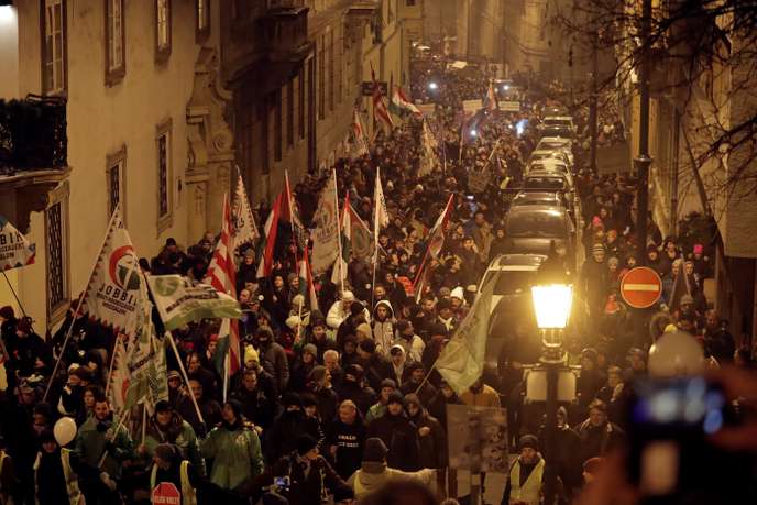 Hongrie : plusieurs milliers de manifestants contre la loi travail
