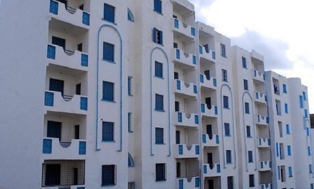 Saida : remise des clés de 1.200 logements publics locatifs