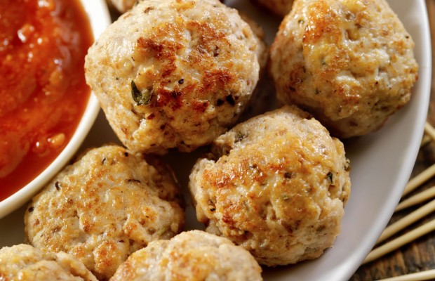 Recette: Boulettes de poulet à la purée d’aubergines