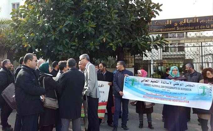 Enseignement supérieur: Sit-in de protestation des chercheurs permanents