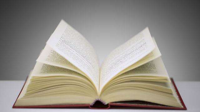 Colloque Abdelhamid Benhadouga : L’impact du roman sur la culture algérienne souligné