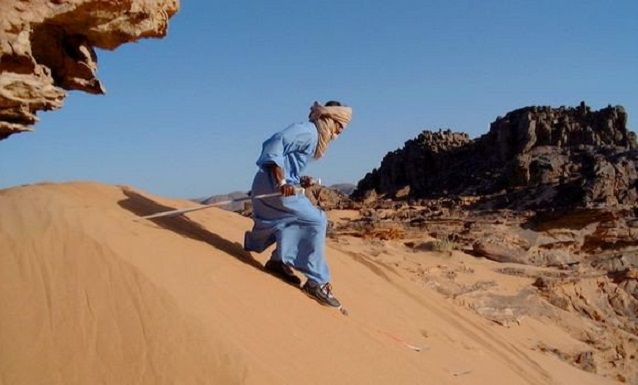 Ouargla : une centaine de jeunes au festival de ski sur sable