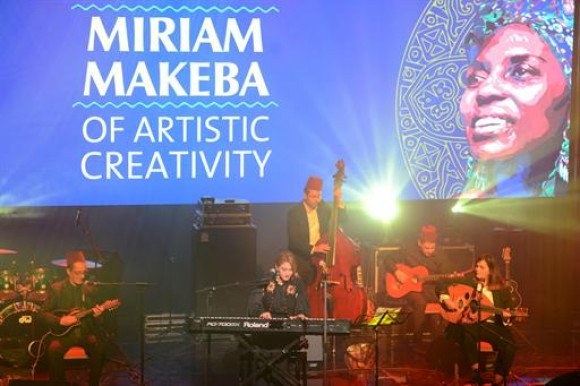 Le Prix Miriam Makeba décerné à Alger à la Fondation éponyme et au Fespaco