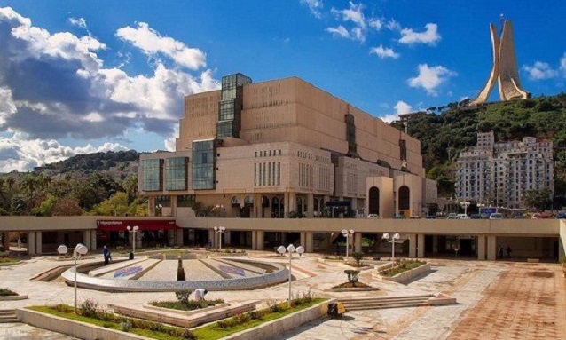 Un don de 91 manuscrits remis à la Bibliothèque nationale