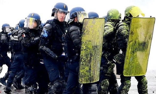 « Gilets jaunes » : mobilisation générale pour éviter une nouvelle explosion de violence