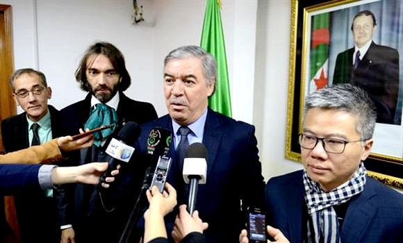 Hadjar reçoit deux chercheurs internationaux en mathématiques