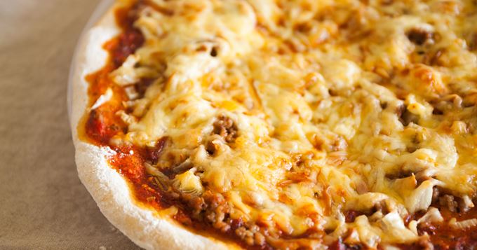 Pizza bolognaise