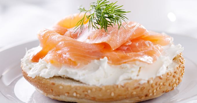 Toasts crackers au saumon fumé