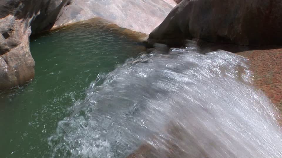 Suite à une action de réaménagement: Réouverture de la source de Sidi Lekbir (Tipaza)