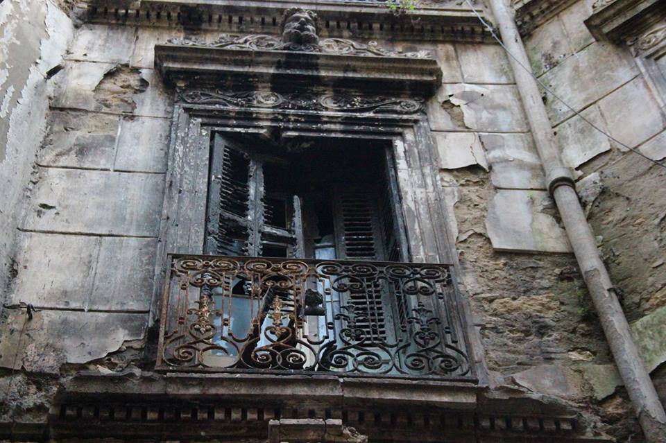 Mascara: Des vieux balcons menaçants